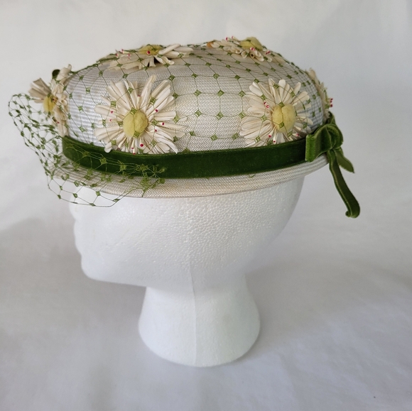 Vintage Christine Original Daisy Flower Woven Hat with Brim Veil MCM - Picture 6 of 8